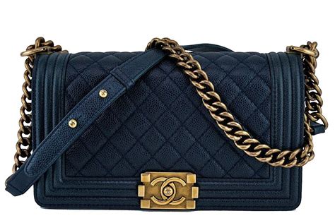 chanel boy bag caviar blue